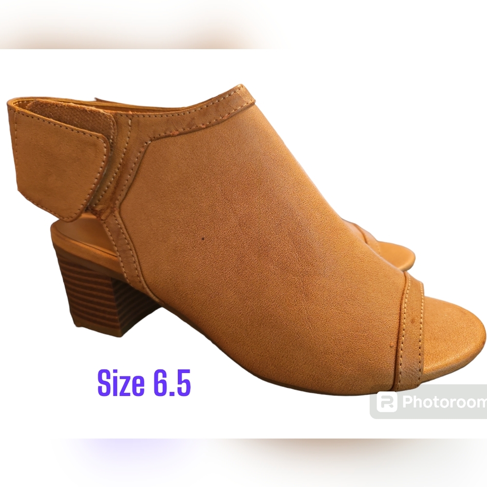 Cityclassified womens shoes sz 6.5 new
